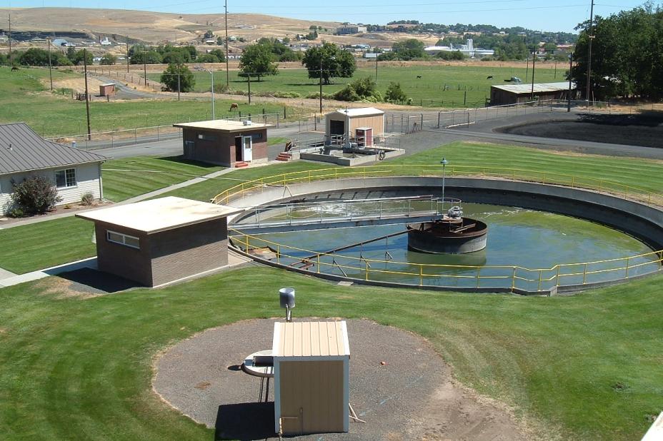 photo of primary clarifier and headworks
